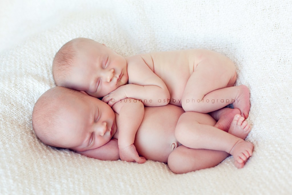 lincoln-twins-newborn-photographer