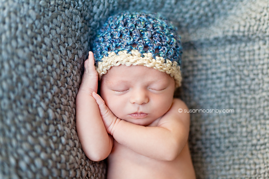 rocklin-newborn-knit-hat-photography