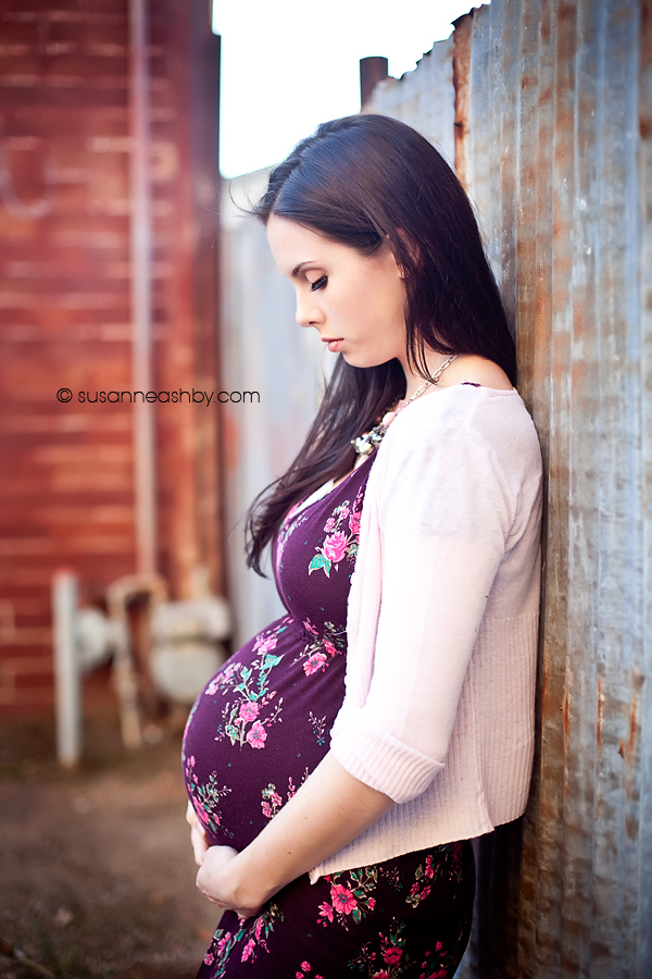 Roseville-maternity-photographer