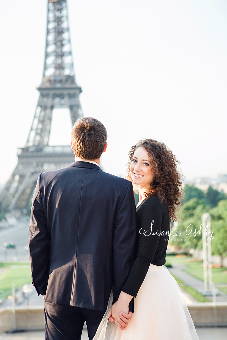 Paris France destination wedding photographer engagement session