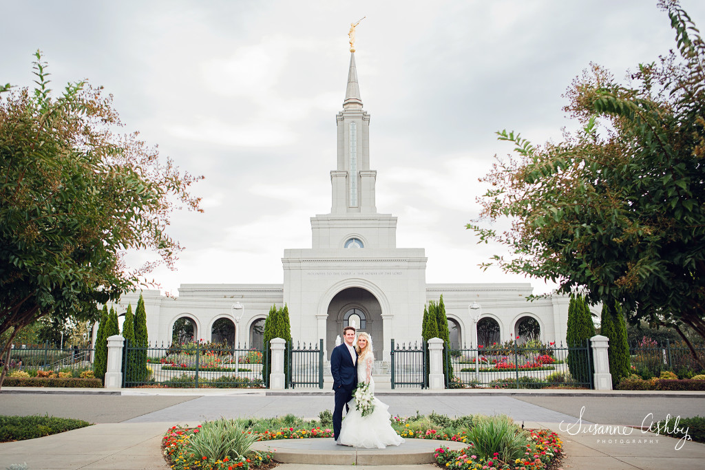 Sacramento LDS temple wedding photographer